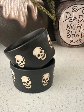 Skull Ramekins Set